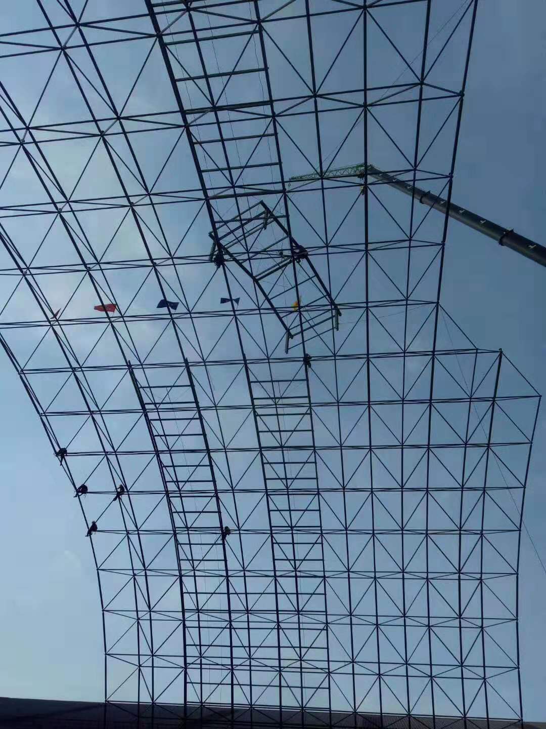 宜州干煤棚网架安装